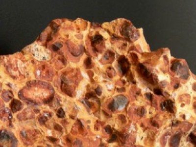 Quặng bauxite